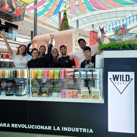 Equipo de The Wild Foods en tienda.